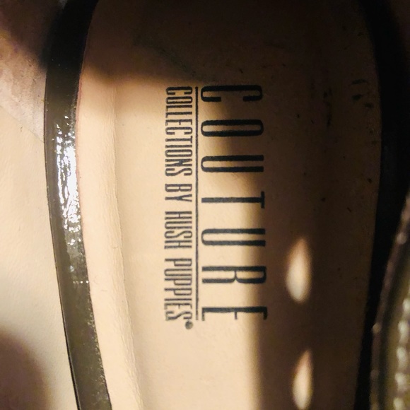 Women hunter green heel shoes. Size 8 - Picture 5 of 5